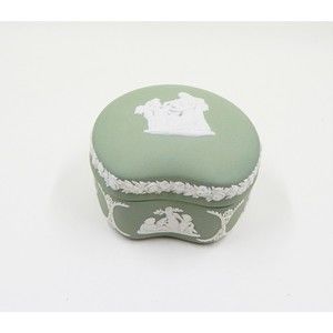Wedgwood Green Jasperware Cupid As Oracle Bean Shaped Trinket Box with Lid